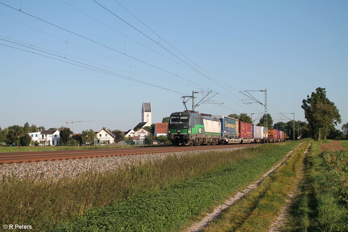 193 733 zieht ein KLV bei Moosham in Richtung Norden. 25.09.21