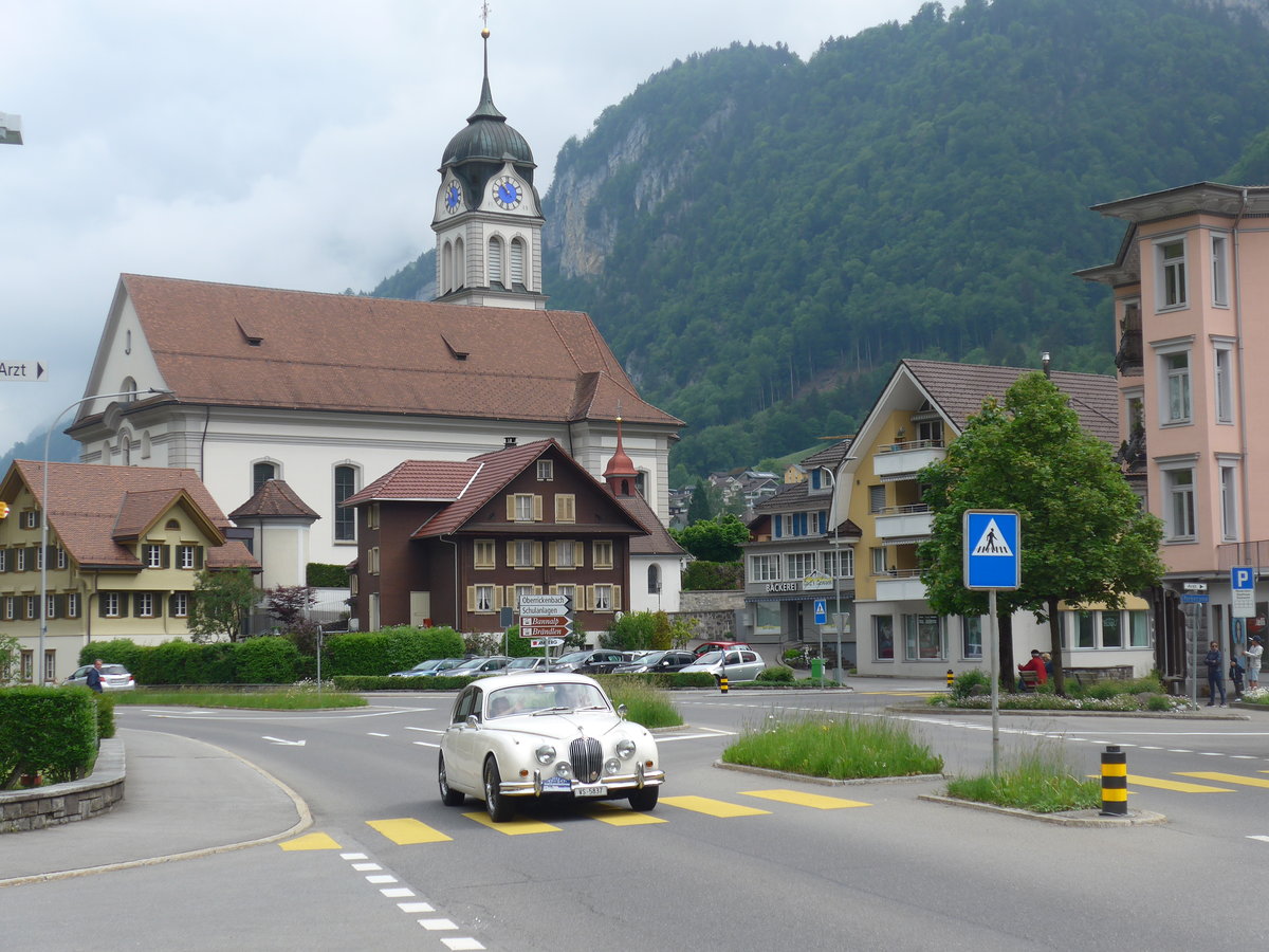 (193'070) - Jaguar - VS 5837 - am 20. Mai 2018 in Wolfenschiessen, Hauptstrasse