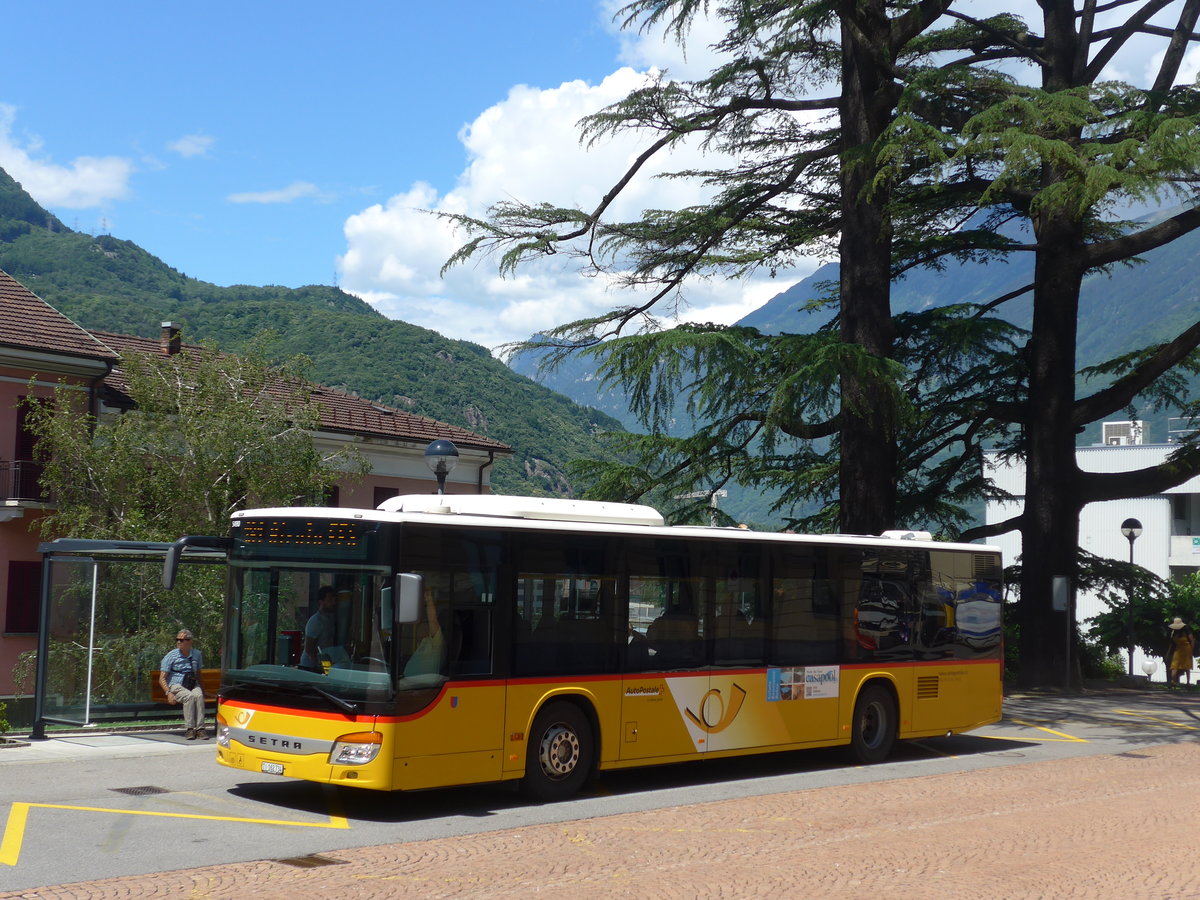 (193'872) - Marchetti, Airolo - TI 162'734 - Setra am 9. Juni 2018 beim Bahnhof Bellinzona