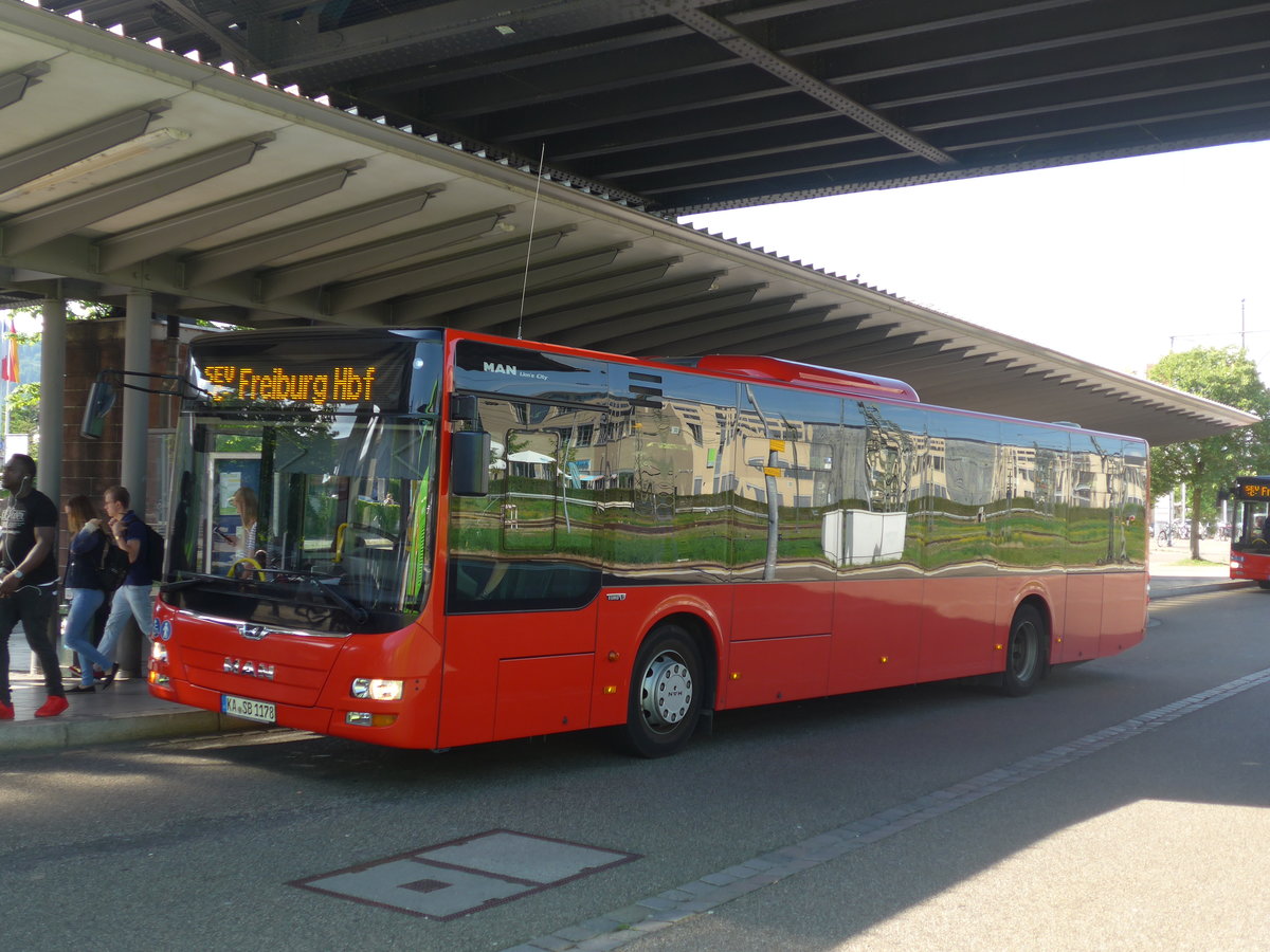 (194'141) - RVS Karlsruhe - KA-SB 1178 - MAN am 18. Juni 2018 beim Bahnhof Freiburg