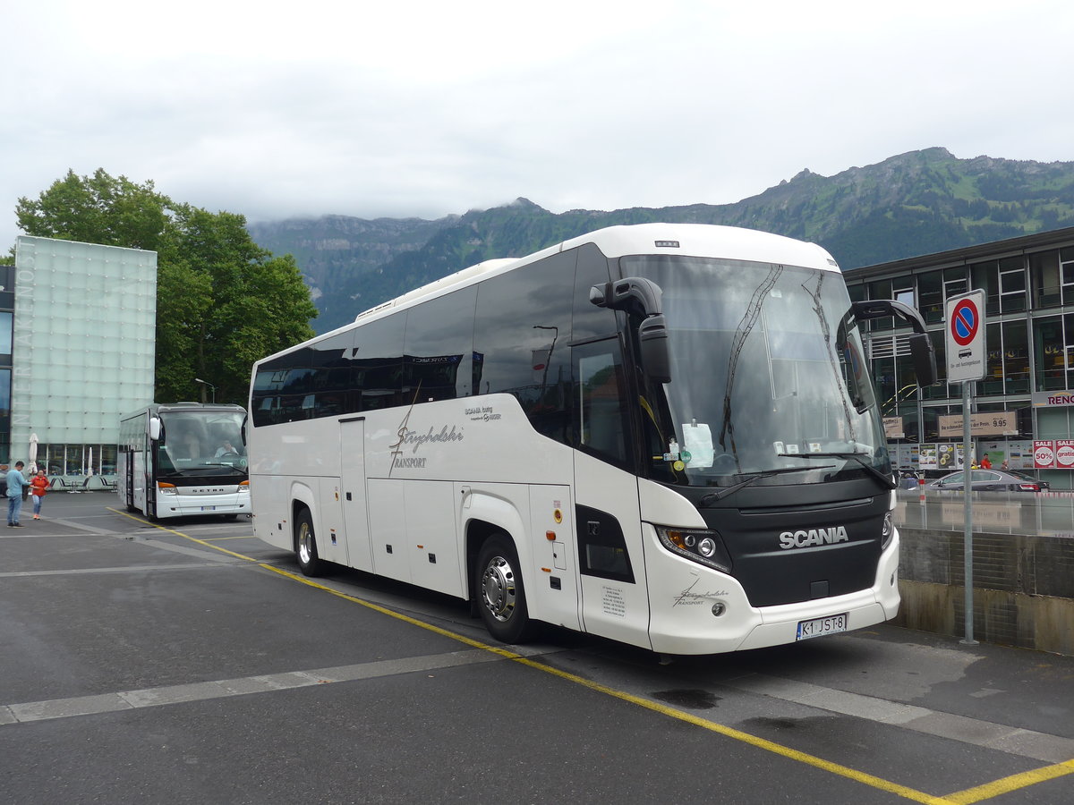 (195'022) - Aus Polen: Strychalski, Krakw - K1 JST8 - Scania/Higer am 21. Juli 2018 beim Bahnhof Interlaken Ost