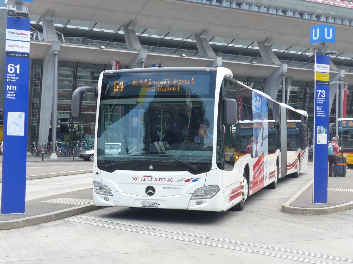 (195'460) - ARAG Ruswil - Nr. 35/LU 15'727 - Mercedes am 1. August 2018 beim Bahnhof Luzern