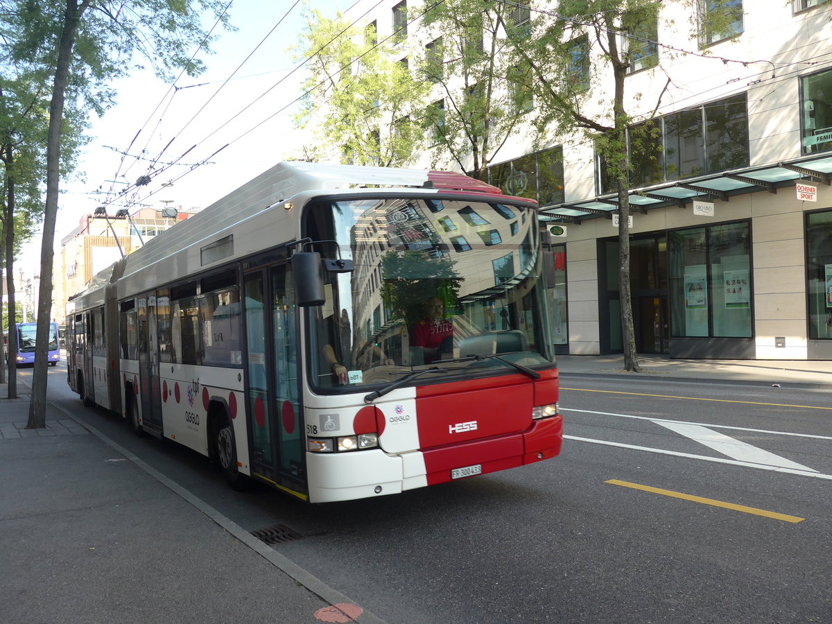 (195'657) - TPF Fribourg - Nr. 518/FR 300'433 - MAN/Hess Gelenkduobus am 5. August 2018 beim Bahnhof Fribourg