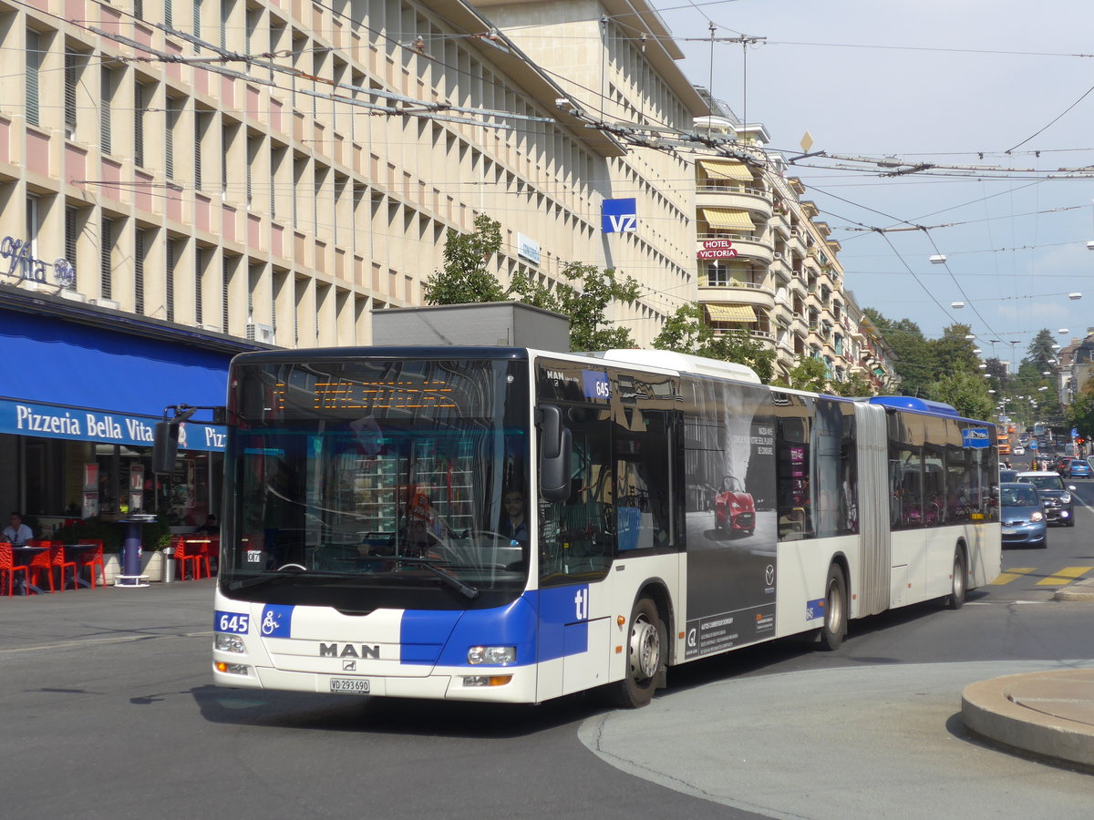 (195'783) - TL Lausanne - Nr. 645/VD 293'690 - MAN am 6. August 2018 beim Bahnhof Lausanne