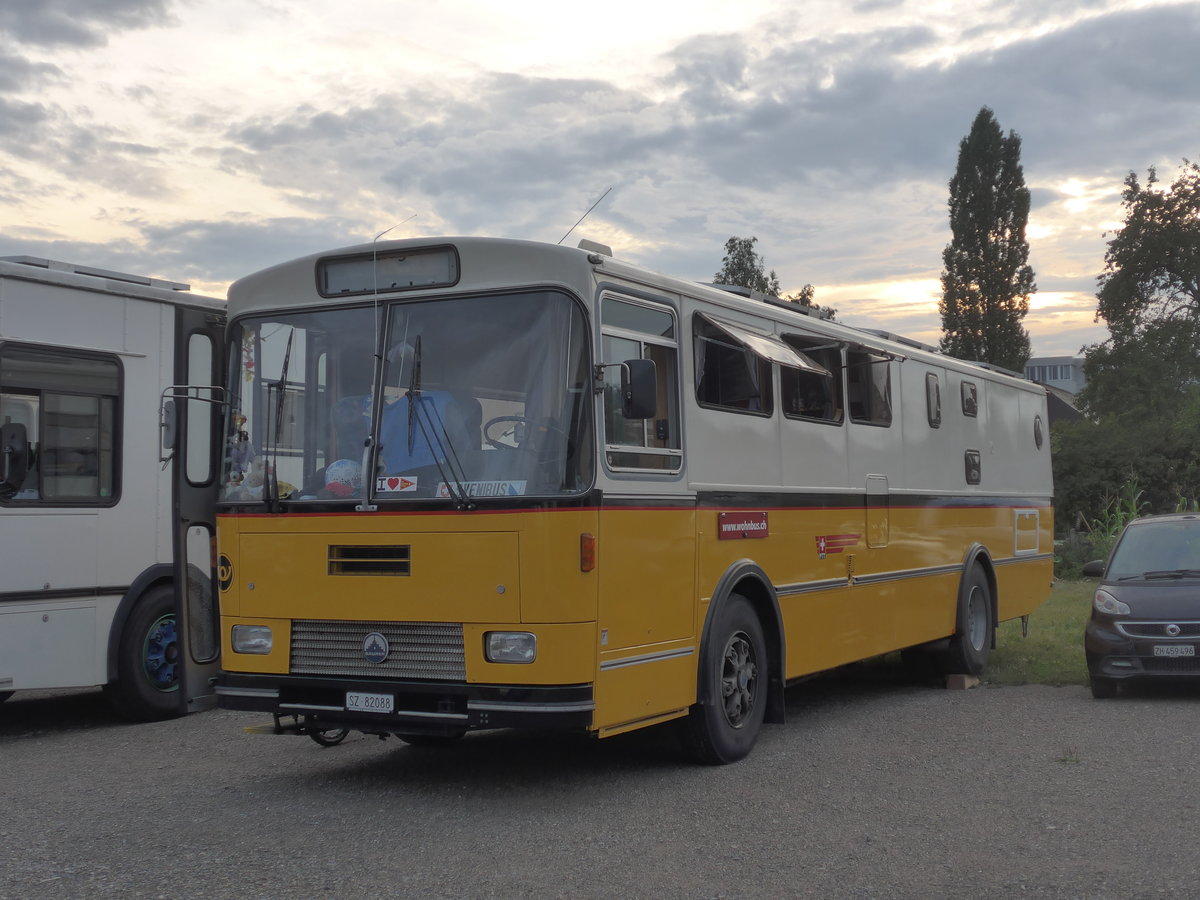 (195'912) - Tiemann, Hombrechtikon - Nr. 12/SZ 82'088 - Saurer/R&J (ex Tschannen, Zofingen Nr. 12) am 17. August 2018 in Wettingen, Zirkuswiese