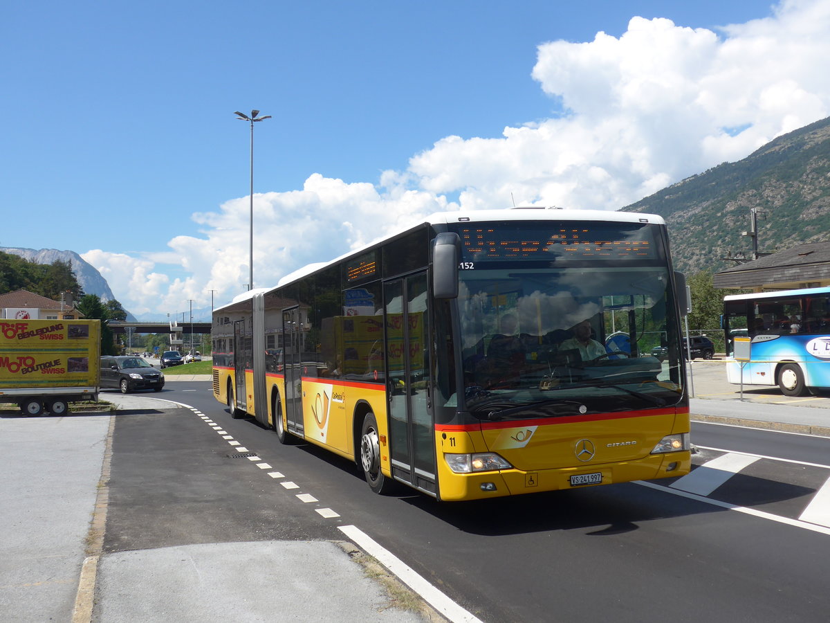 (196'069) - PostAuto Wallis - Nr. 11/VS 241'997 - Mercedes am 19. August 2018 beim Bahnhof Gampel-Steg