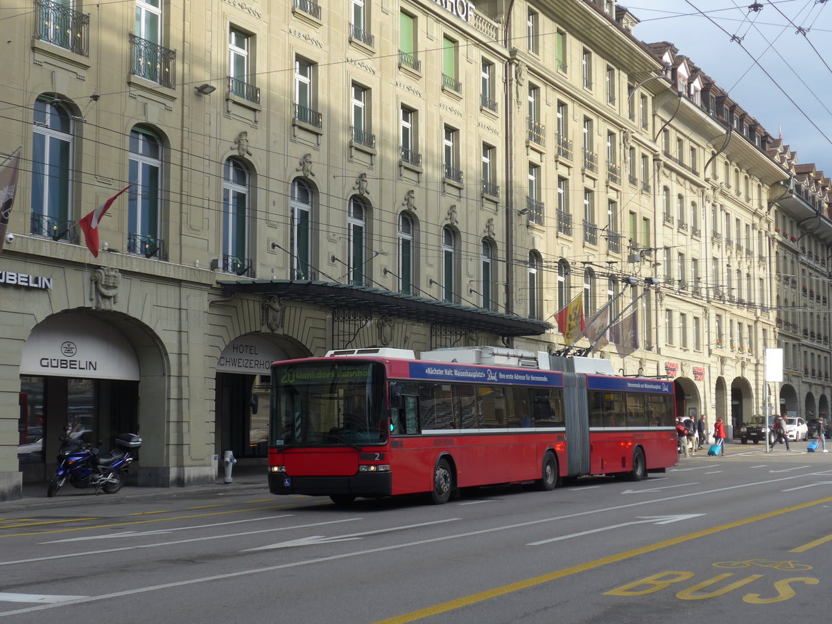 (196'361) - Bernmobil, Bern - Nr. 2 - NAW/Hess Gelenktrolleybus am 1. September 2018 beim Bahnhof Bern