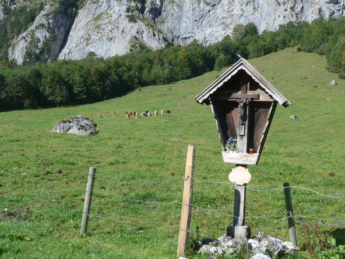(196'760) - Ein Wegkreuz am 11. September 2018 auf der Gramai Alm