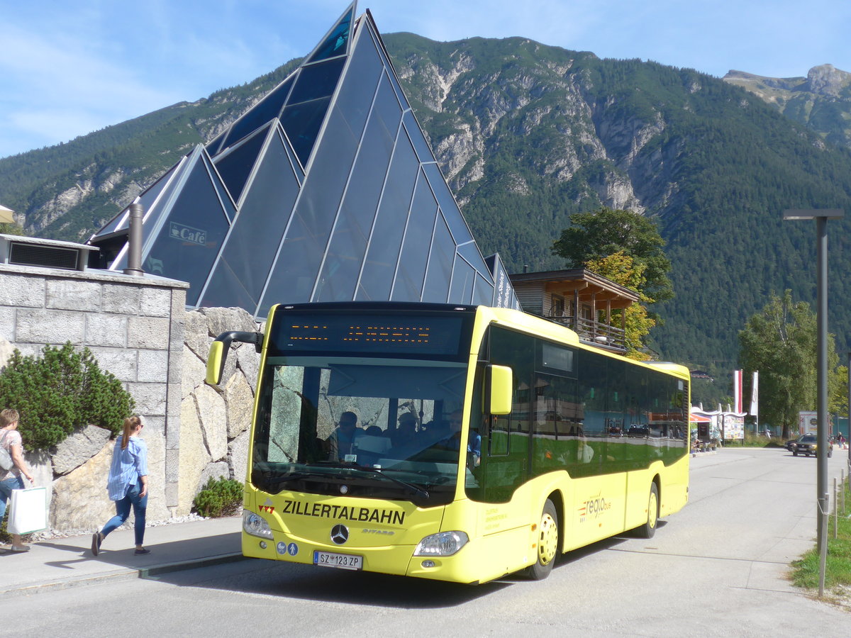 (196'793) - ZVB Jenbach - SZ 123 ZP - Mercedes am 11. September 2018 in Pertisau, Vitalberg