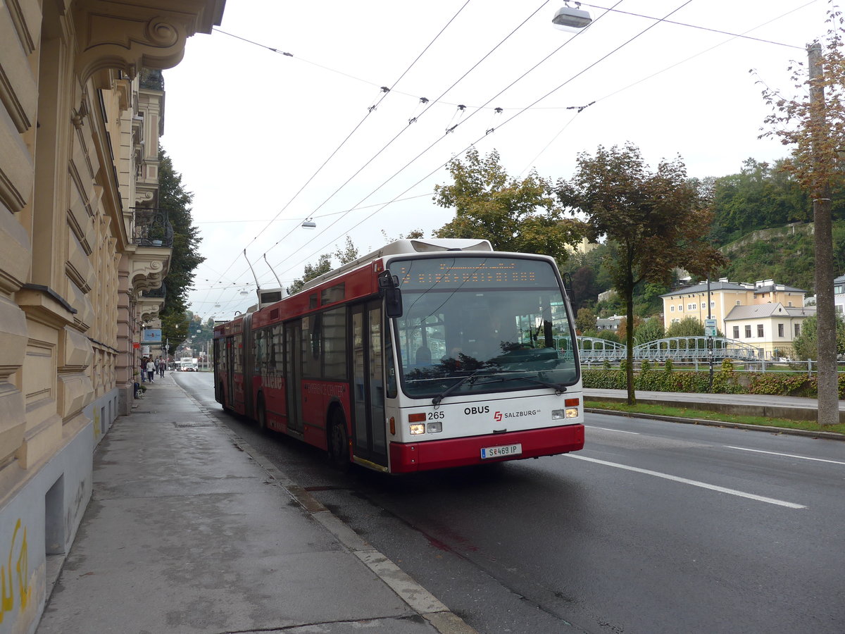 (197'526) - OBUS Salzburg - Nr. 265/S 469 IP - Van Hool Gelenktrolleybus (ex Nr. 0265) am 14. September 2018 in Salzburg, Mozartsteg