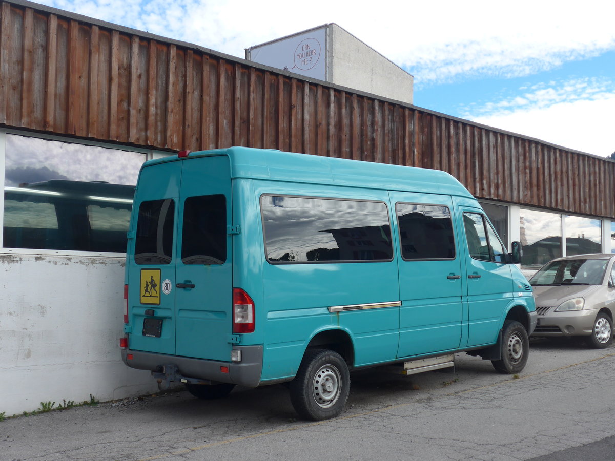 (197'940) - Leysin-Excursions, Leysin - Mercedes am 23. September 2018 in Leysin, Garage