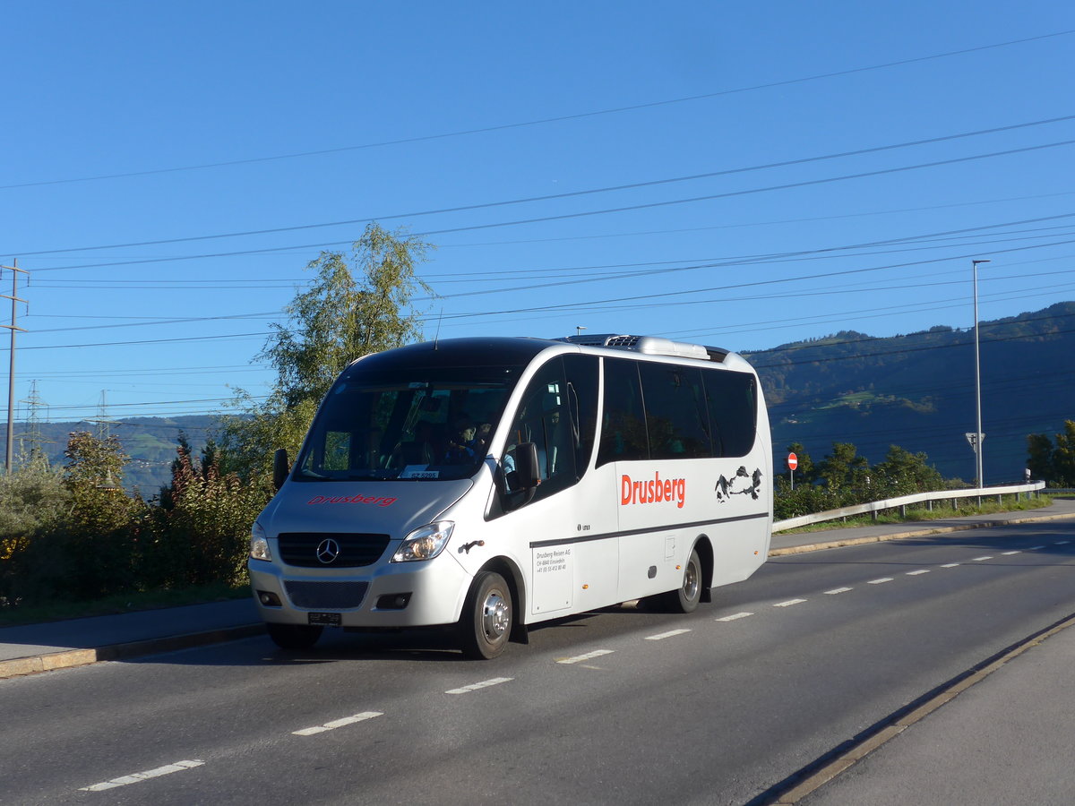 (198'139) - Schelbert, Einsiedeln - SZ 5295 - Mercedes/UNVI am 13. Oktober 2018 in Bilten, Schniserstrasse