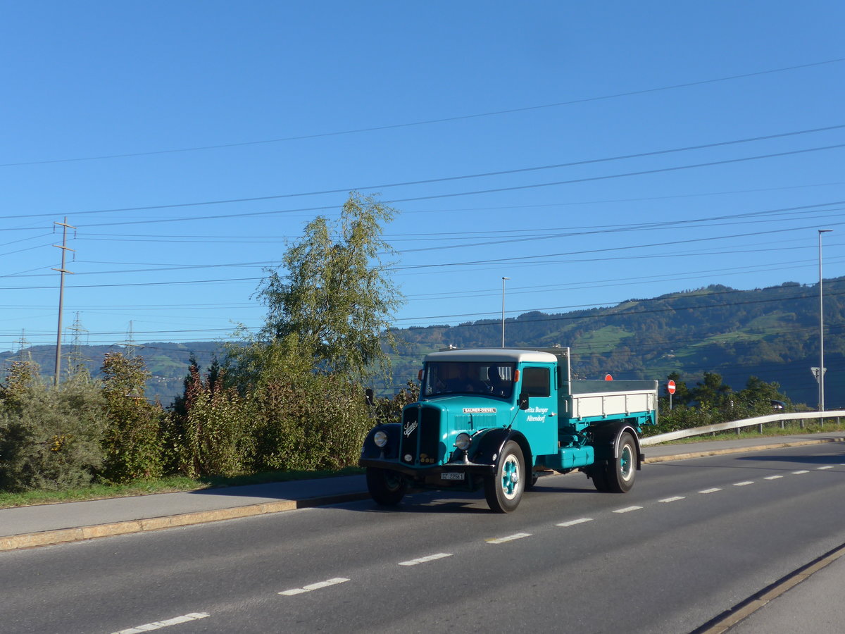 (198'156) - Burger, Altendorf - SZ 22'561 - Saurer am 13. Oktober 2018 in Bilten, Schniserstrasse
