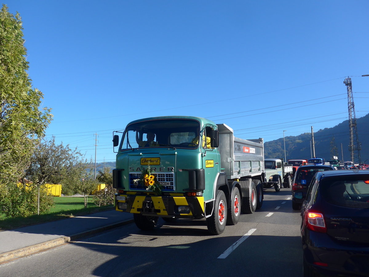 (198'204) - Eberhard, Kloten - ZH 30'557 U - Saurer am 13. Oktober 2018 in Bilten, Schniserstrasse