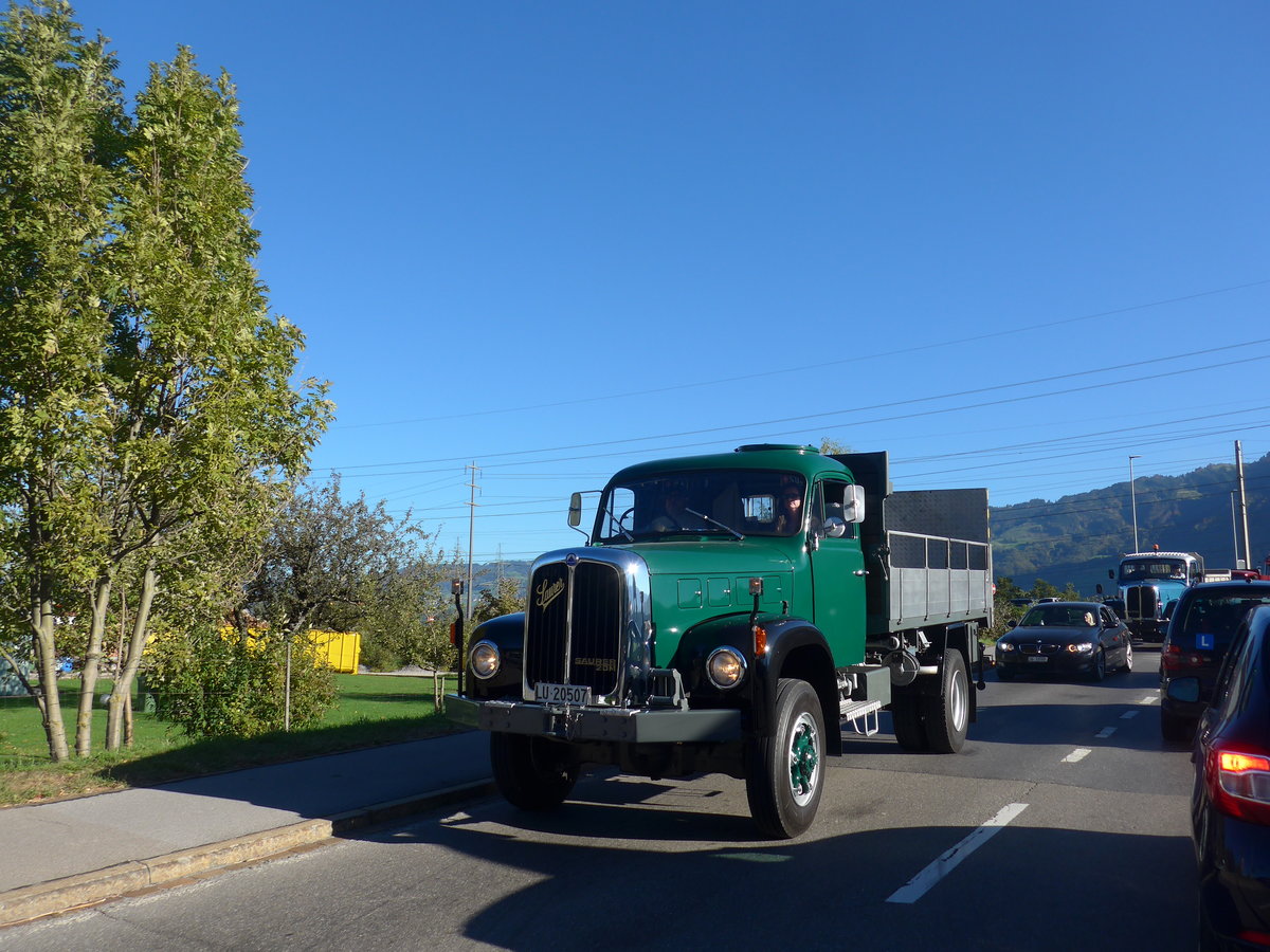 (198'208) - Saurer - LU 20'507 - am 13. Oktober 2018 in Bilten, Schniserstrasse