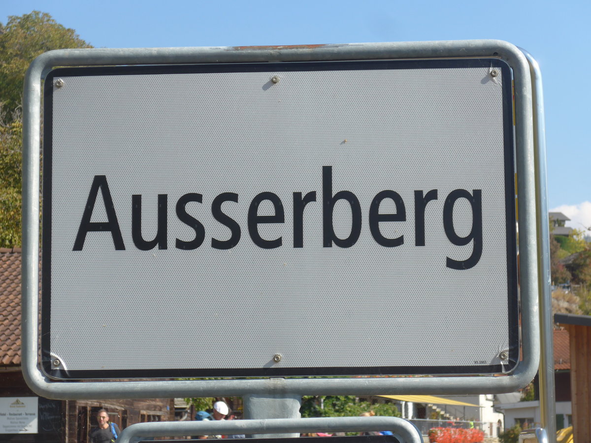 (198'268) - Ortstafel von Ausserberg am 14. Oktober 2018