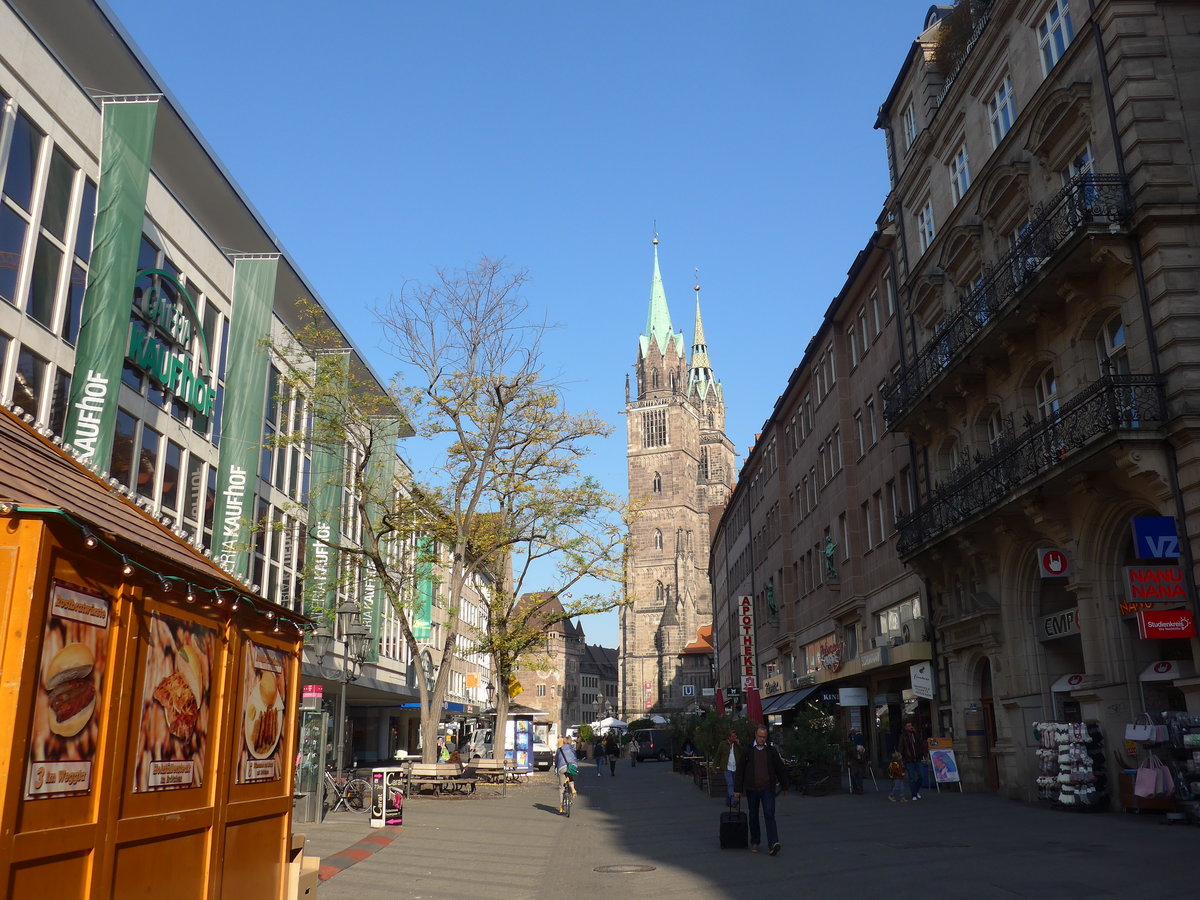 (198'316) - Die Lorenzkirche am 16. Oktober 2018 in Nrnberg