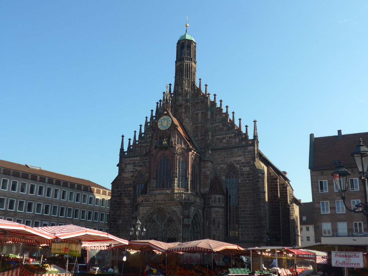 (198'325) - Die Frauenkirche am 16. Oktober 2018 in Nrnberg