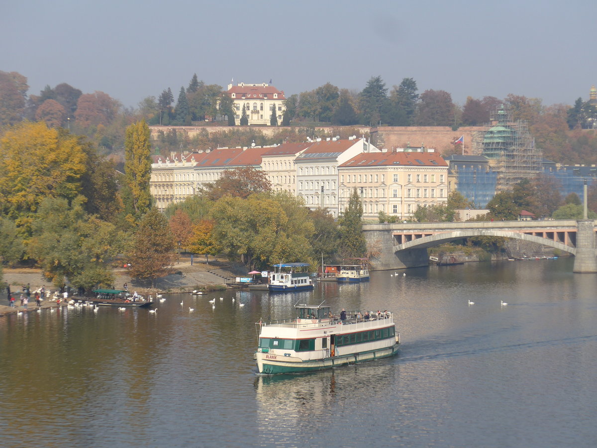 (198'403) - Motorschiff Blank auf er Moldau am 18. Oktober 2018 in Praha