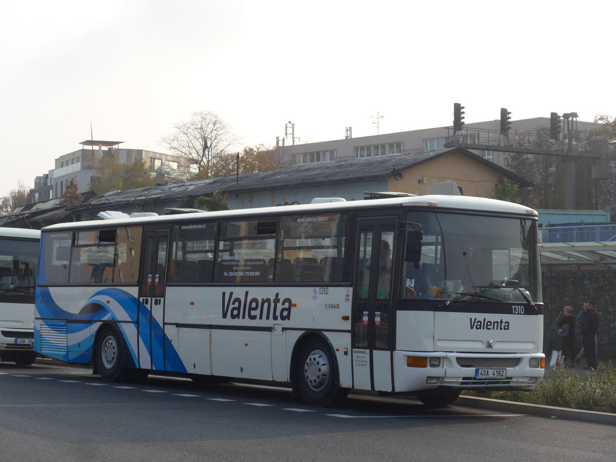 (198'526) - Valenta, Karlstein - Nr. 1310/4SA 4162 - Karosa am 19. Oktober 2018 in Praha, Ndraz Veleslavn