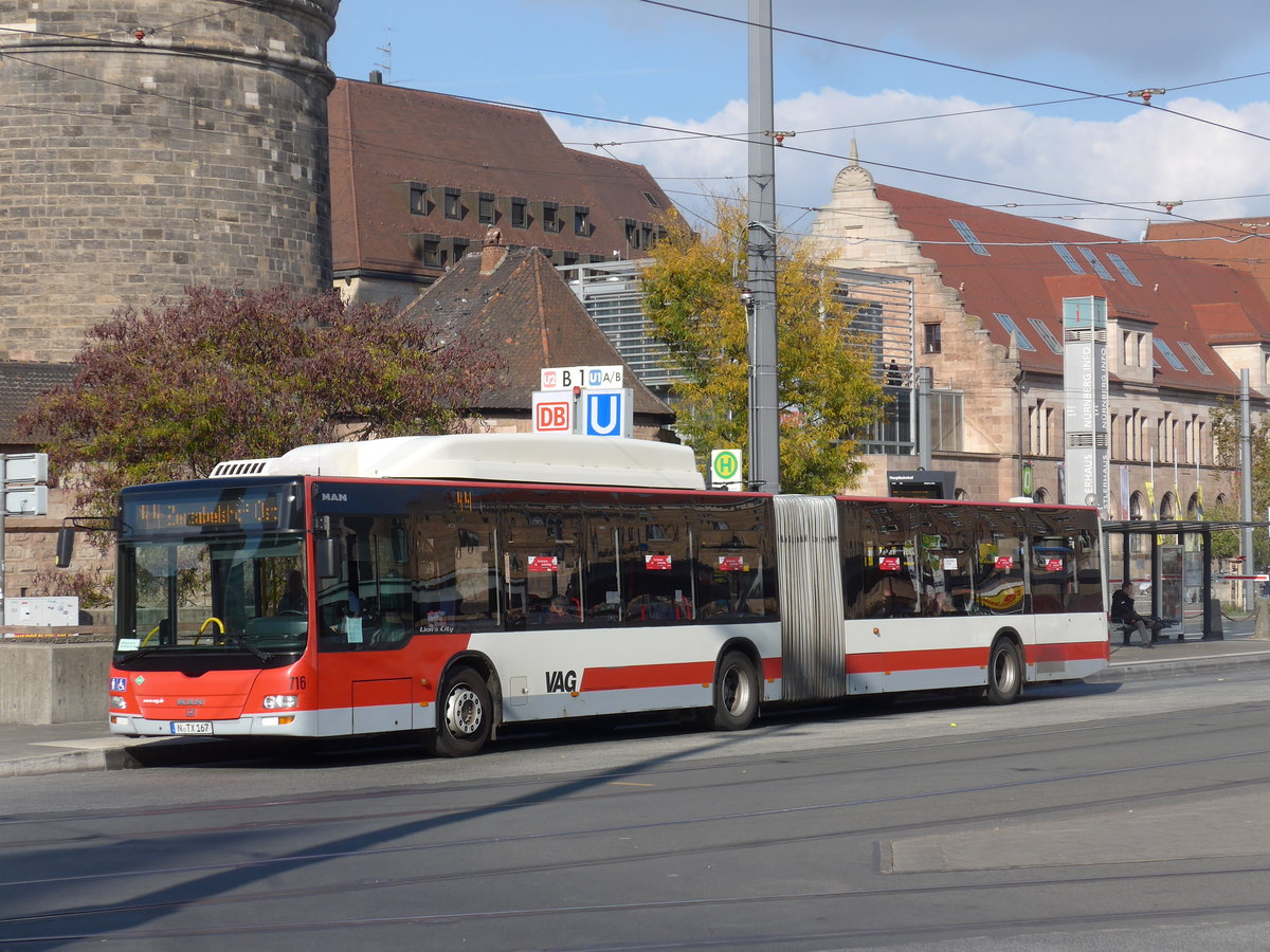 (198'973) - VAG Nrnberg - Nr. 716/N-TX 167 - MAN am 21. Oktober 2018 beim Hauptbahnhof Nrnberg