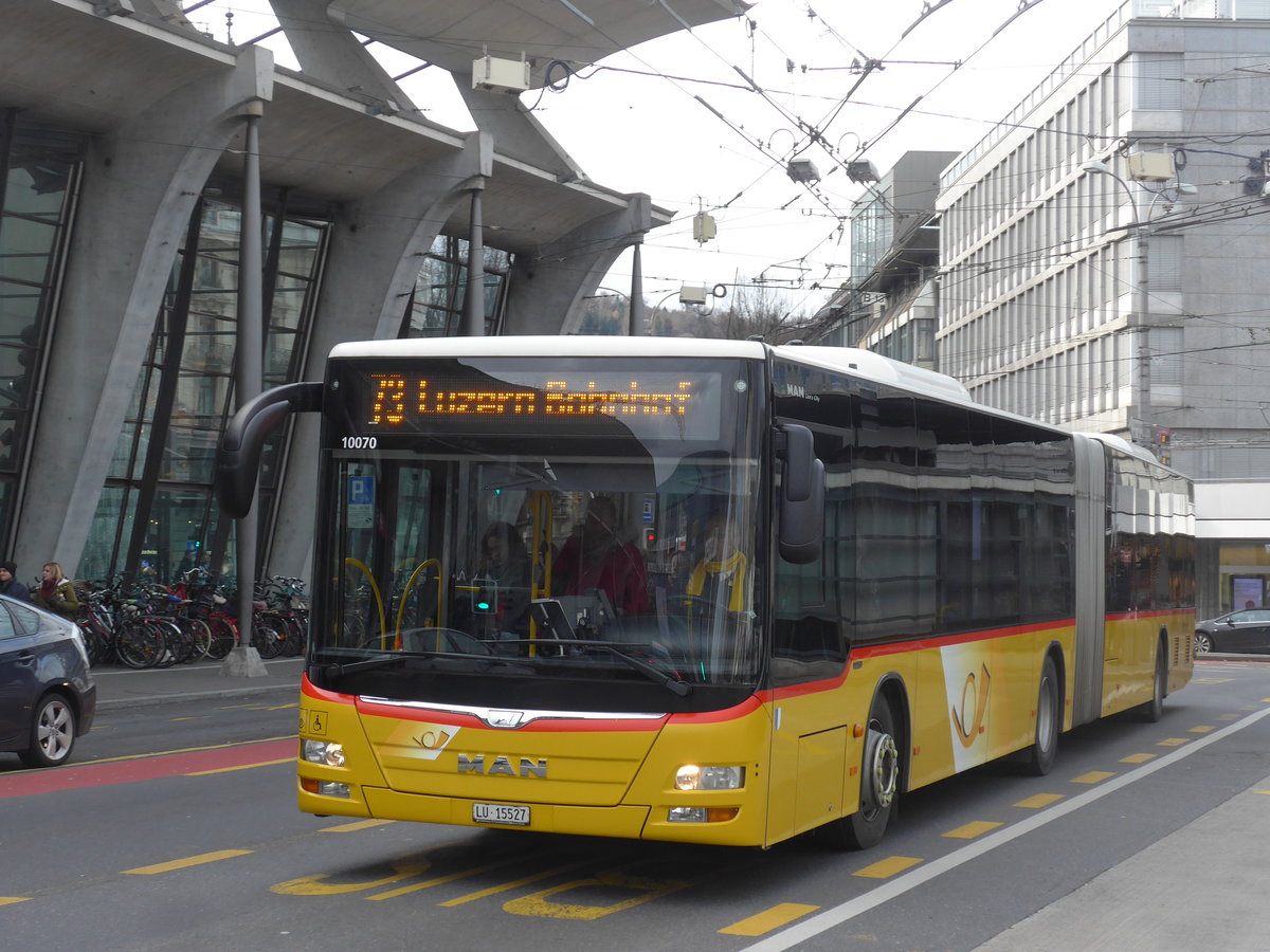 (199'838) - Bucheli, Kriens - Nr. 20/LU 15'527 - MAN am 8. Dezember 2018 beim Bahnhof Luzern