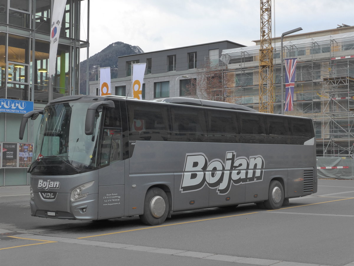 (199'875) - Bojan, Glattbrugg - ZH 915'923 - VDL am 8. Dezember 2018 beim Bahnhof Interlaken Ost