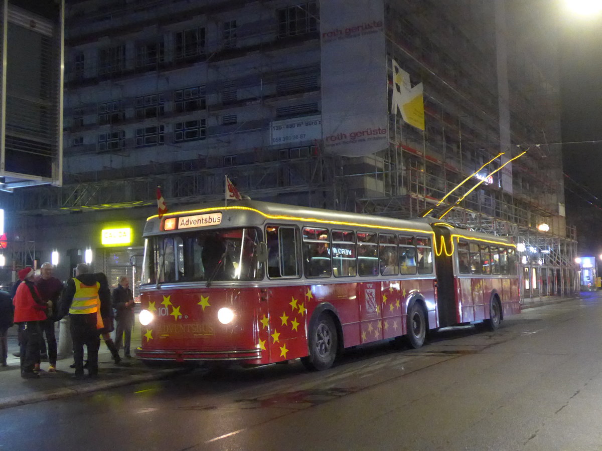 (200'077) - VW Winterthur - Nr. 101 - FBW/SWS Gelenktrolleybus am 22. Dezember 2018 in Winterthur, Schmidgasse