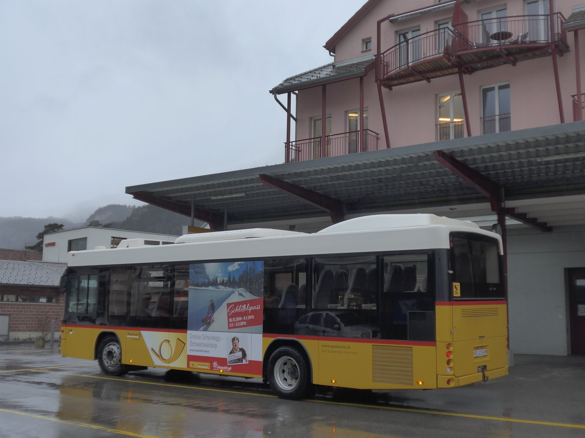 (200'108) - AVG Meiringen - Nr. 68/BE 401'568 - Scania/Hess (ex Nr. 59; ex Steiner, Messen) am 24. Dezember 2018 in Meiringen, Postautostation