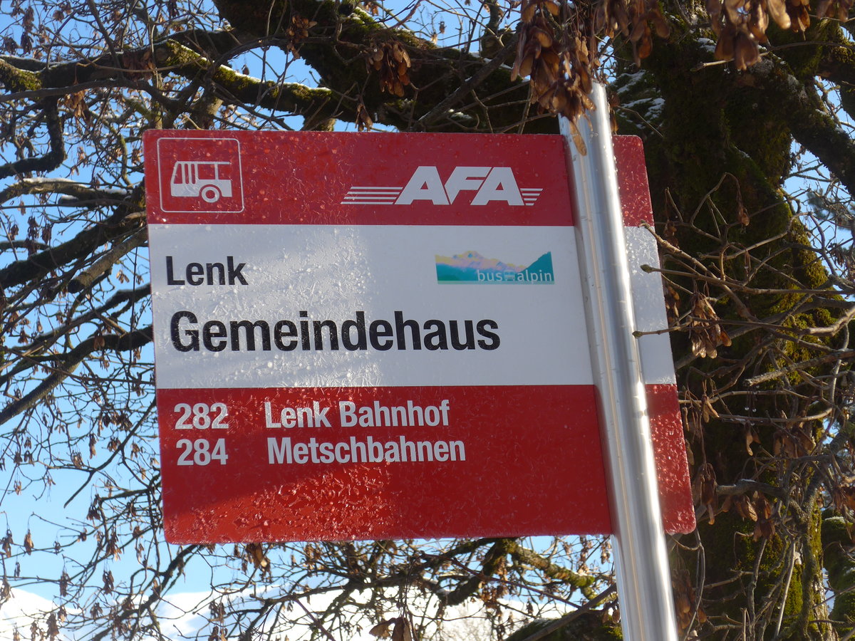 (200'210) - AFA-Haltestelle - Lenk, Gemeindehaus - am 25. Dezember 2018