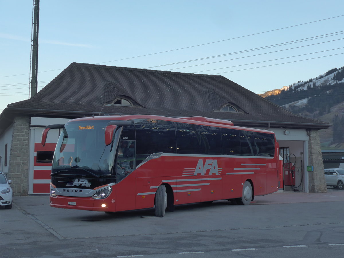 (200'250) - AFA Adelboden - Nr. 26/BE 26'708 - Setra am 25. Dezember 2018 beim Bahnhof Frutigen