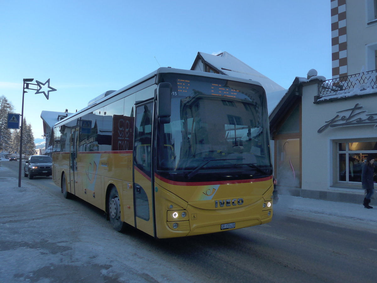 (200'263) - PostAuto Graubnden - GR 170'438 - Iveco am 26. Dezember 2018 in Lenzerheide, Post