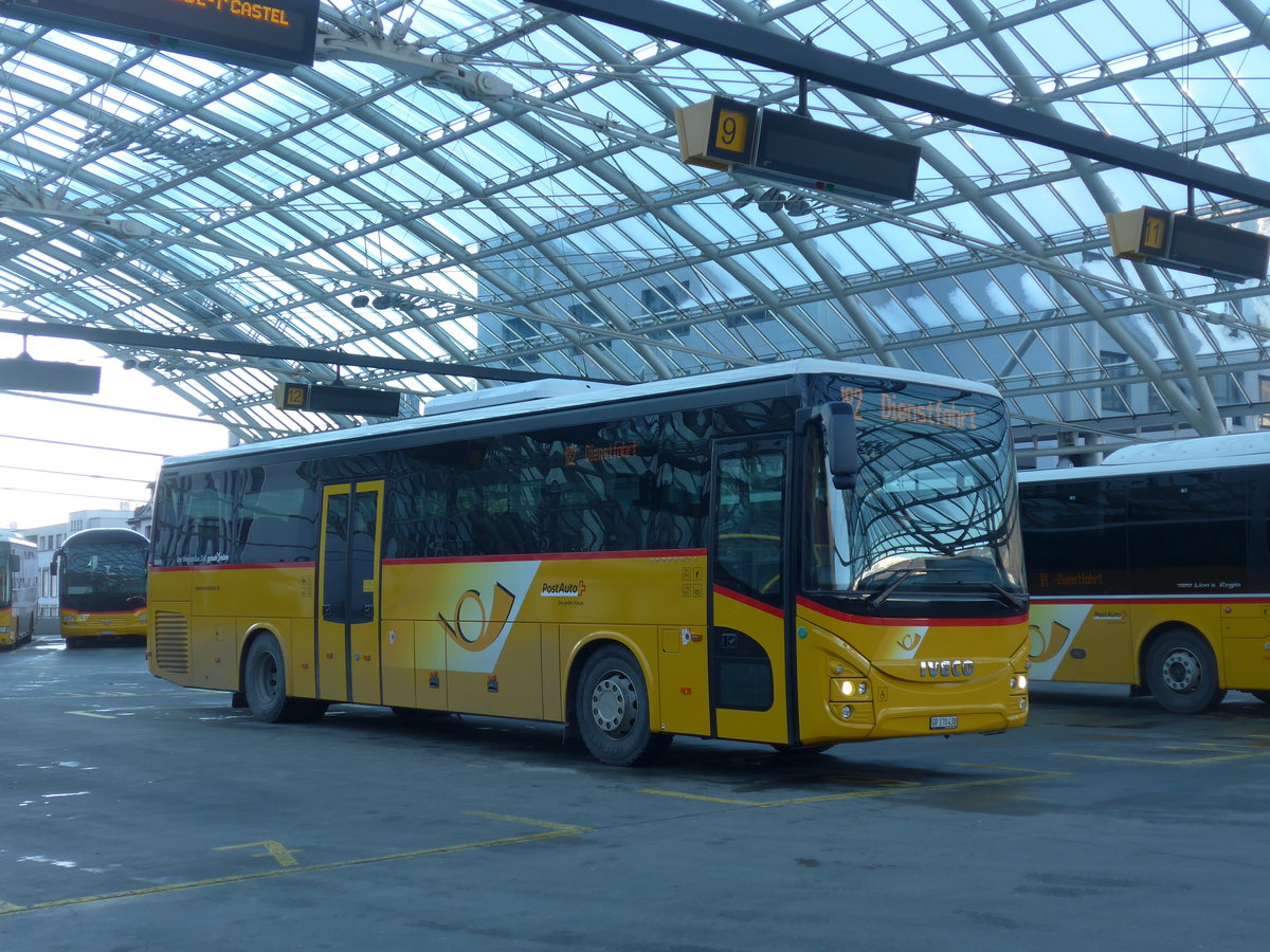 (200'309) - PostAuto Graubnden - GR 170'438 - Iveco am 26. Dezember 2018 in Chur, Postautostation