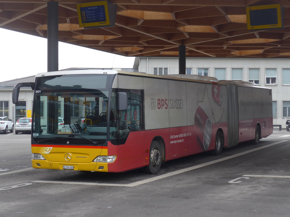 (200'379) - Buchard, Leytron - VS 104'345 - Mercedes am 30. Dezember 2018 beim Bahnhof Sion