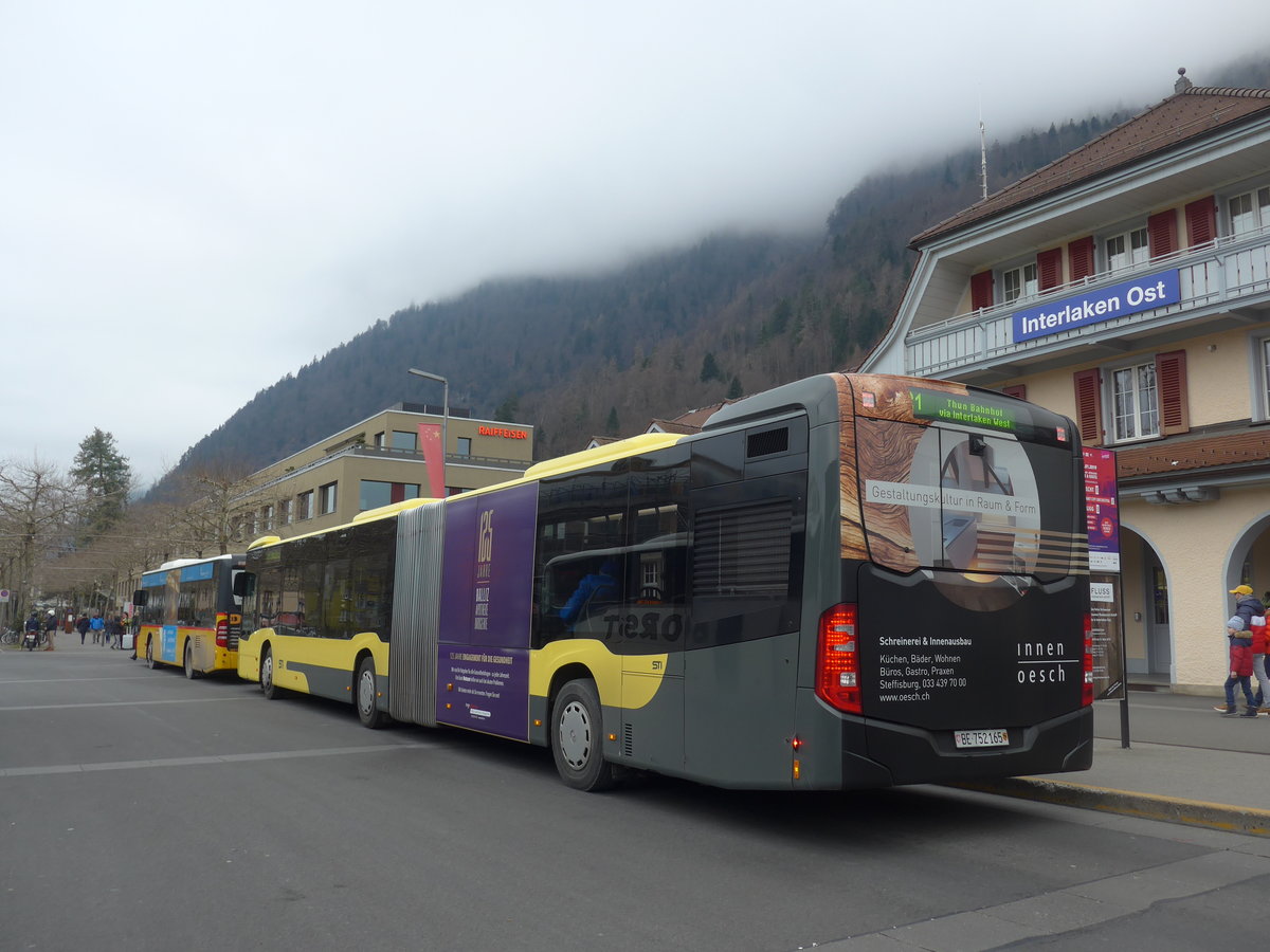 (200'525) - STI Thun - Nr. 165/BE 752'165 - Mercedes am 1. Januar 2019 beim Bahnhof Interlaken Ost