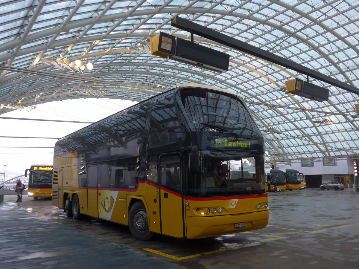 (200'553) - PostAuto Graubnden - GR 163'000 - Neoplan am 2. Januar 2019 in Chur, Postautostation