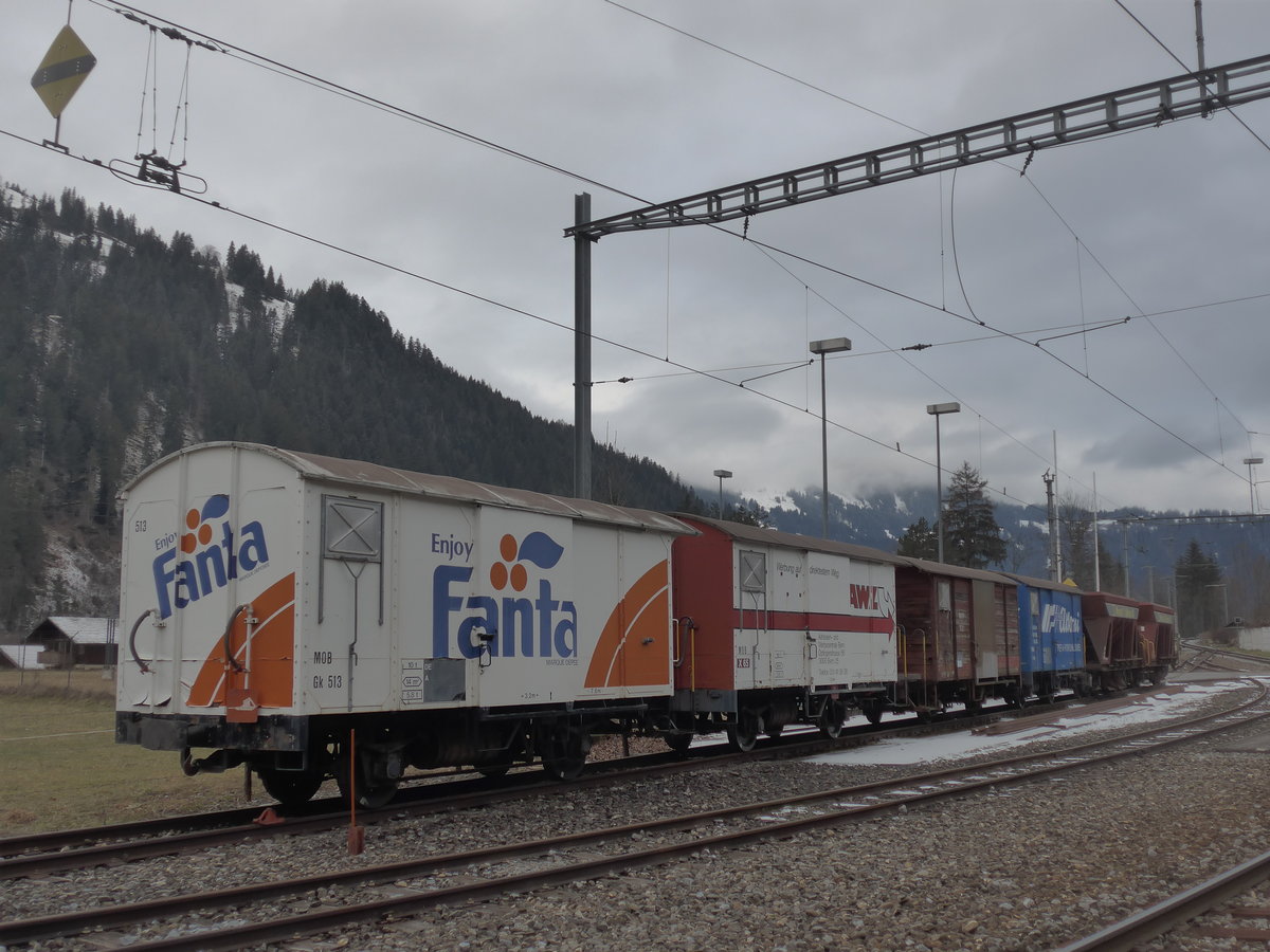 (200'649) - MOB-Gterwagen - Nr. 513 - am 6. Januar 2019 im Bahnhof Matten