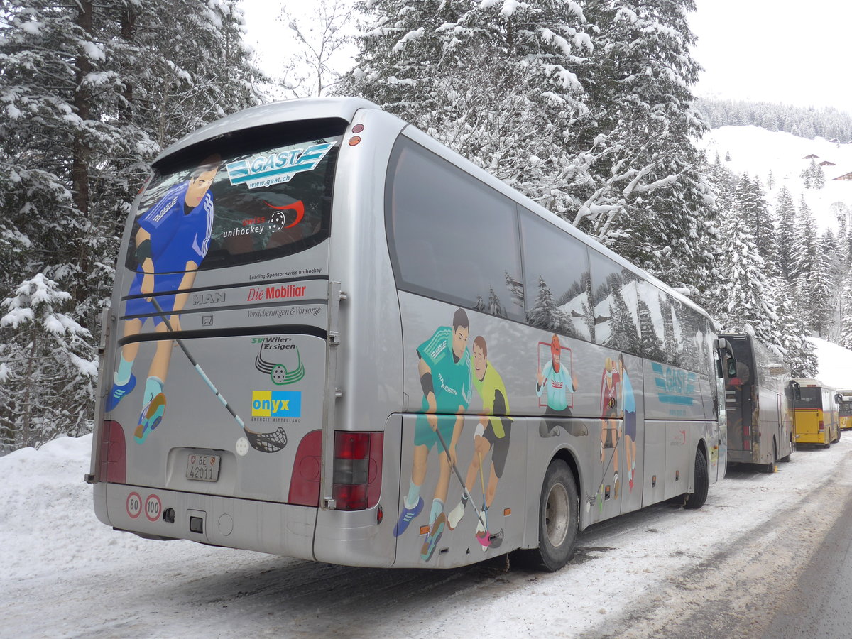 (200'932) - Gast, Utzenstorf - BE 42'011 - MAN am 12. Januar 2019 in Adelboden, Unter dem Birg