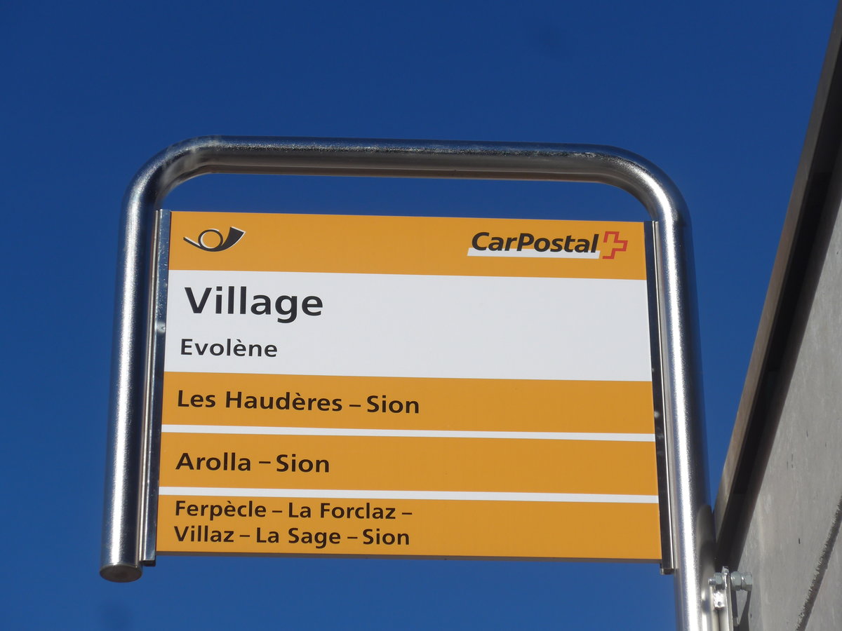 (201'751) - PostAuto-Haltestelle - Evolne, Village - am 24. Februar 2019