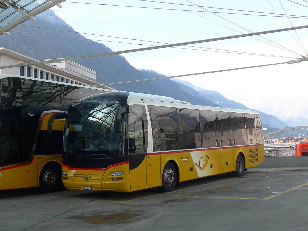 (201'830) - PostAuto Graubnden - GR 162'987 - MAN am 2. Mrz 2019 in Chur, Postautostation