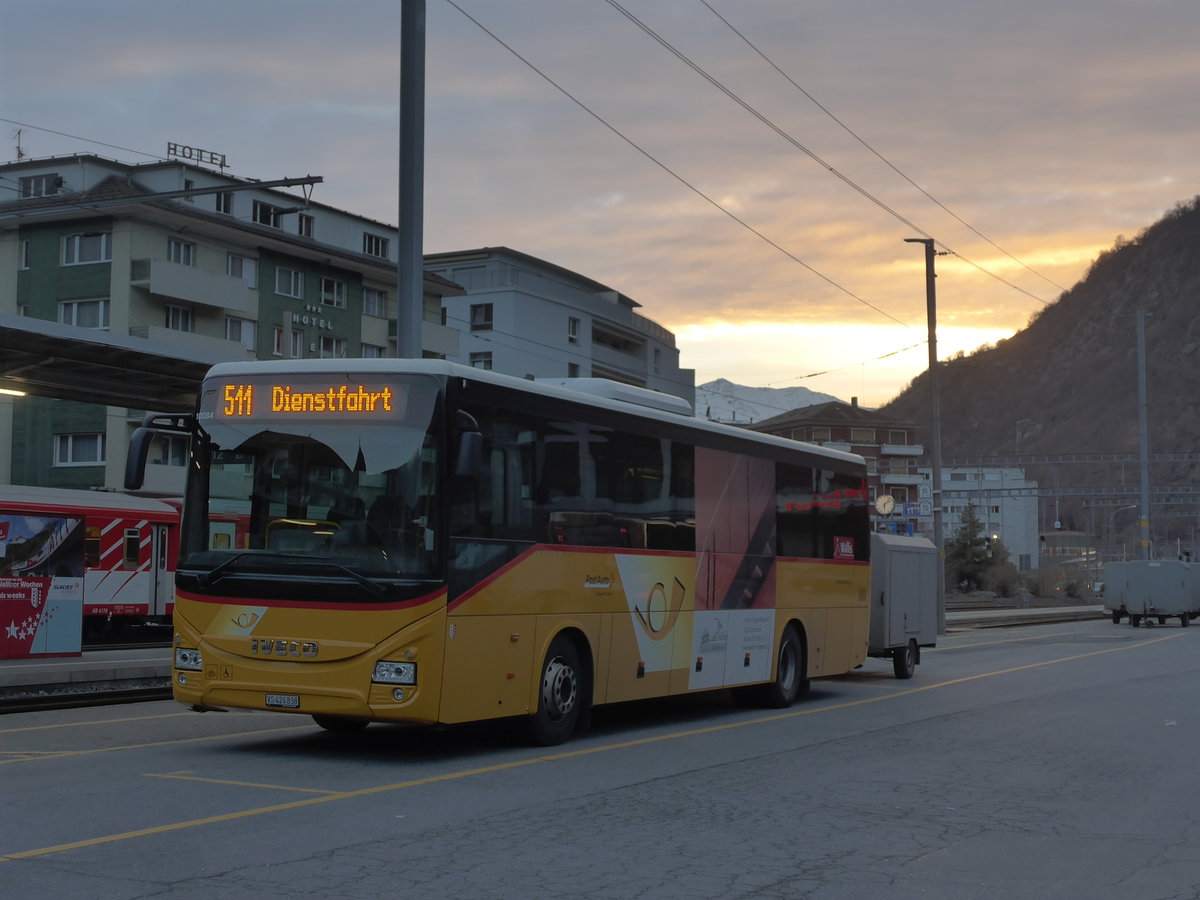 (201'924) - PostAuto Wallis - VS 424'838 - Iveco am 3. Mrz 2019 beim Bahnhof Brig