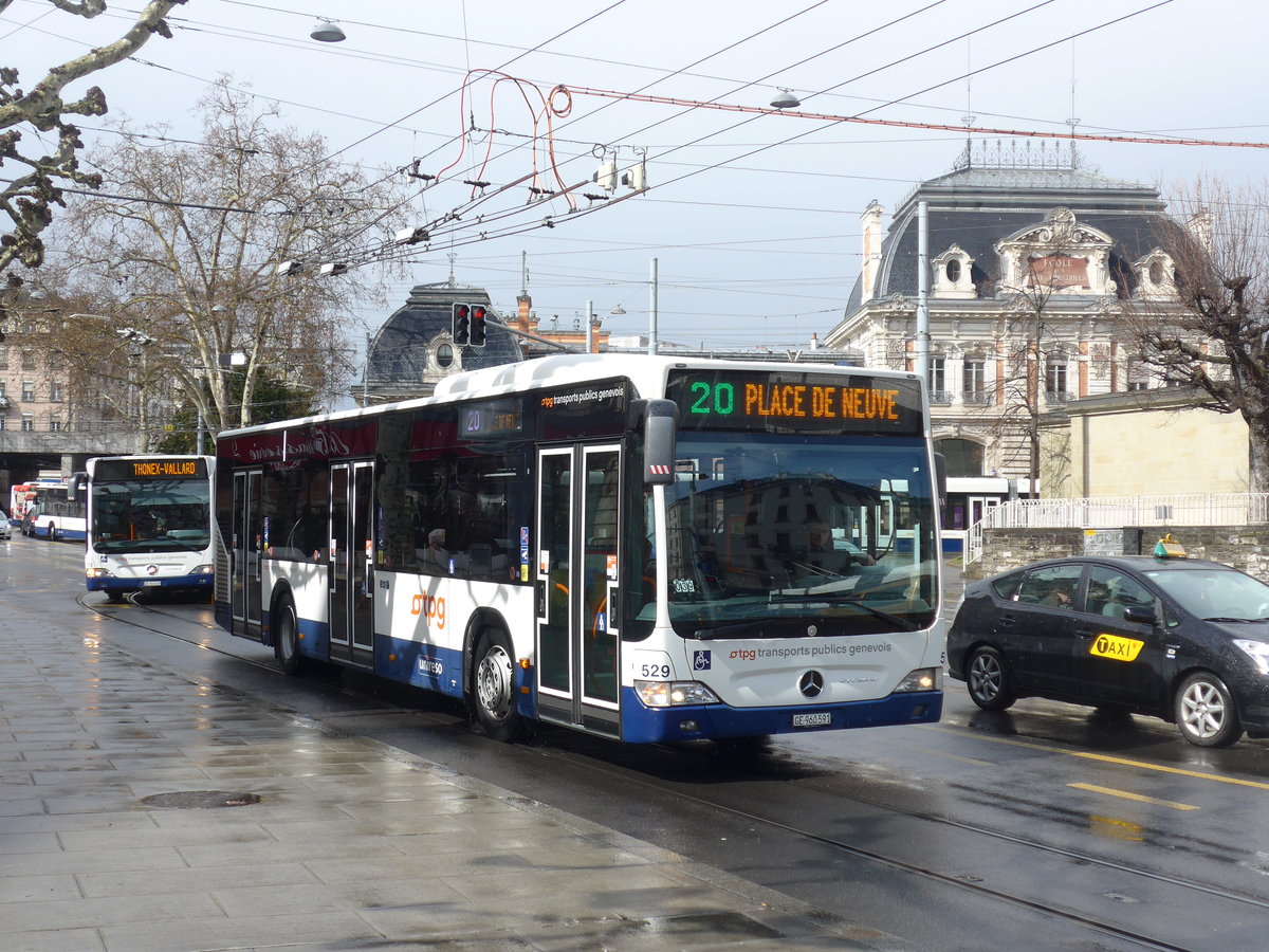 (202'236) - TPG Genve - Nr. 529/GE 960'591 - Mercedes am 11. Mrz 2019 in Genve, Place des Vingt-Deux-Cantons