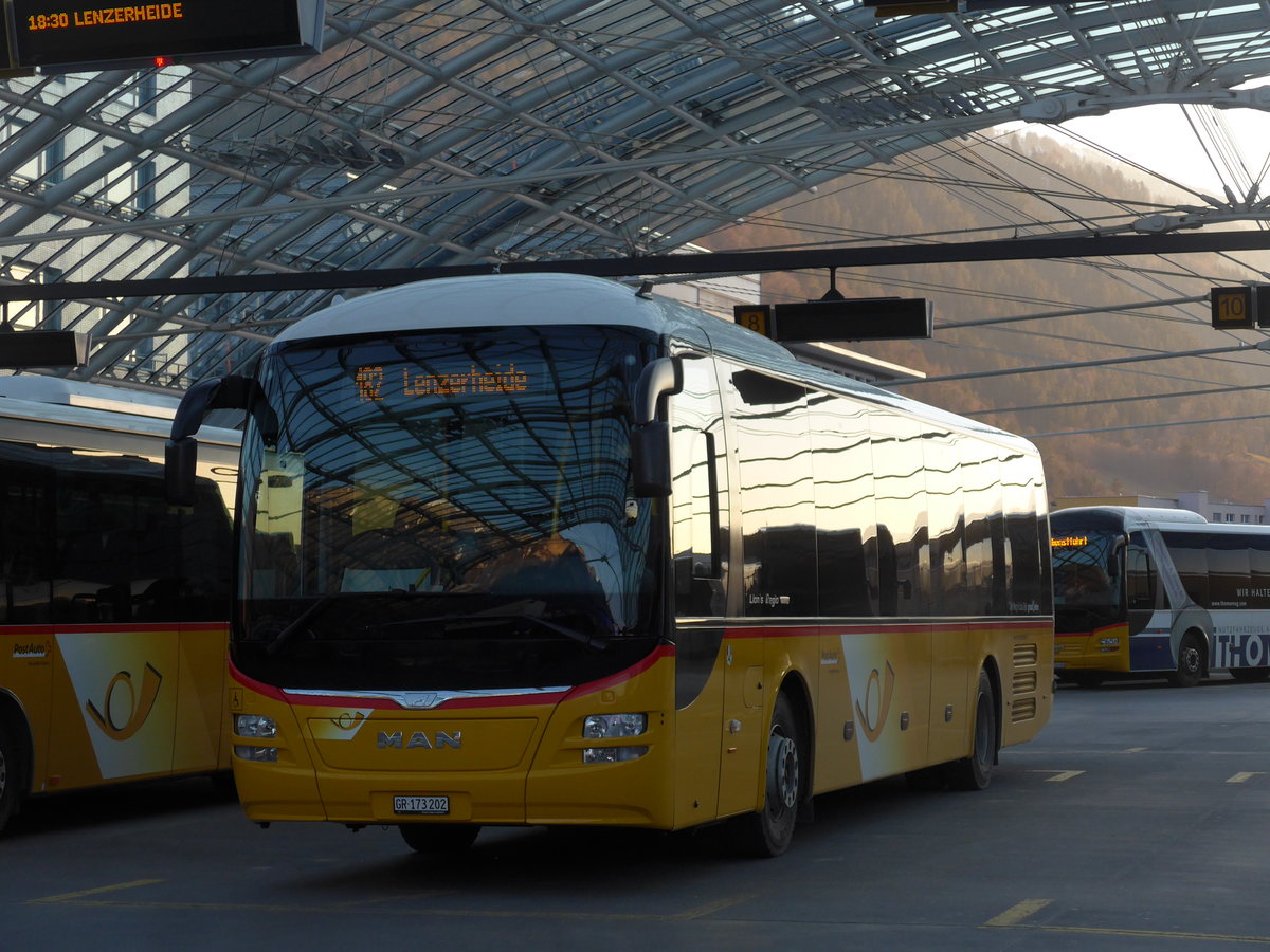 (202'664) - PostAuto Graubnden - GR 173'202 - MAN am 20. Mrz 2019 in Chur, Postautostation