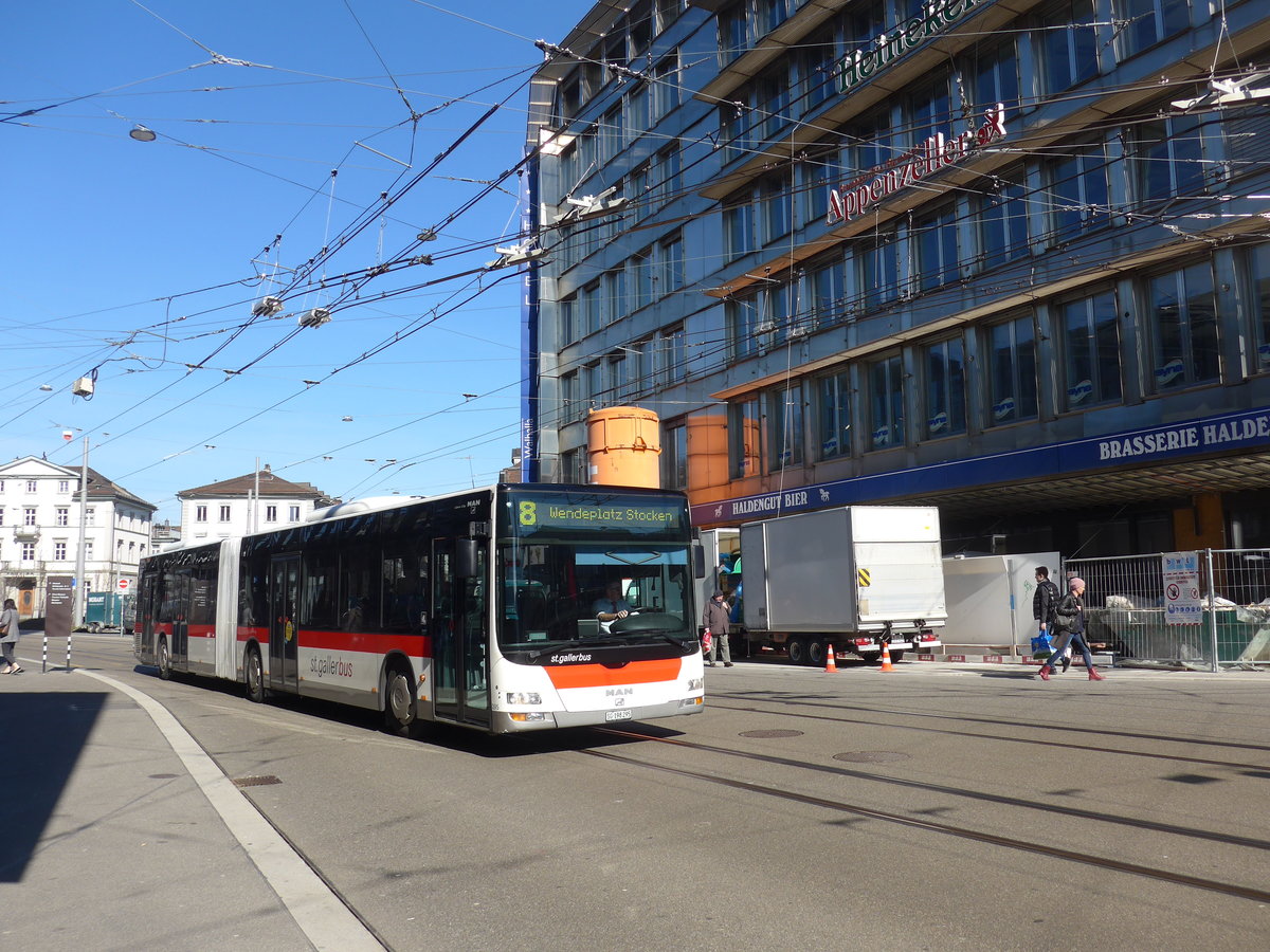 (202'759) - St. Gallerbus, St. Gallen - Nr. 295/SG 198'295 - MAN am 21. Mrz 2019 beim Bahnhof St. Gallen