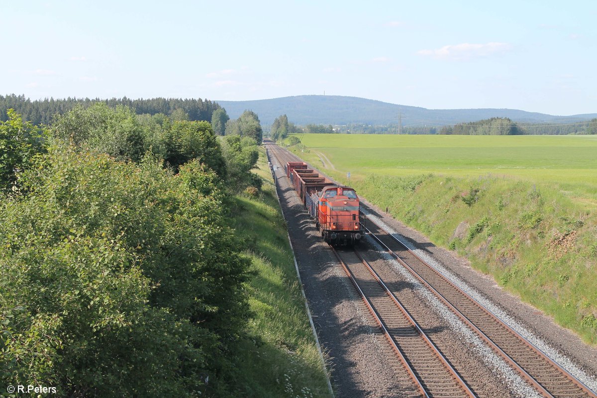 203 383-5 mit dem kurzen Schrottzug Könitz - Cheb bei Neudes. 23.06.20