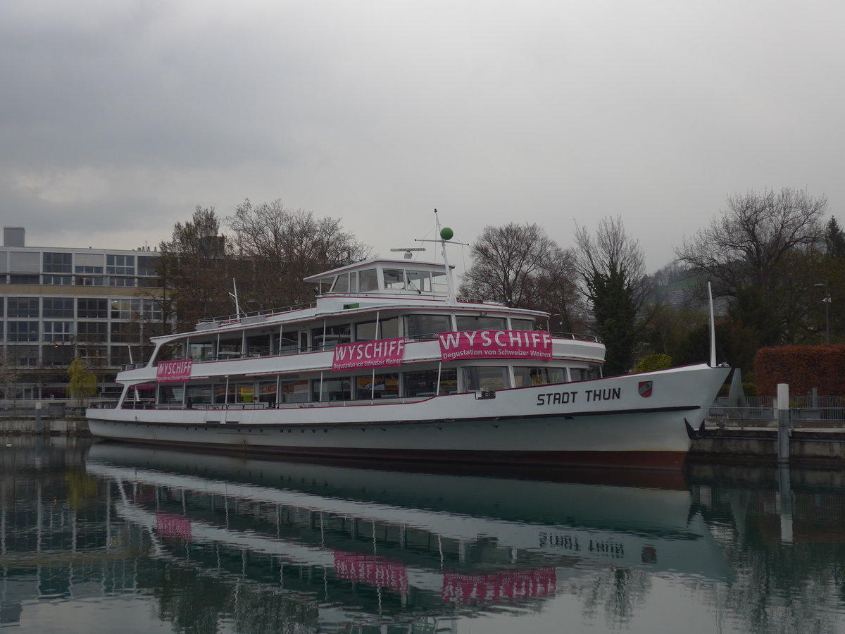 (203'553) - Motorschiff Stadt Thun am 10. April 2019 an der Schifflndte Thun