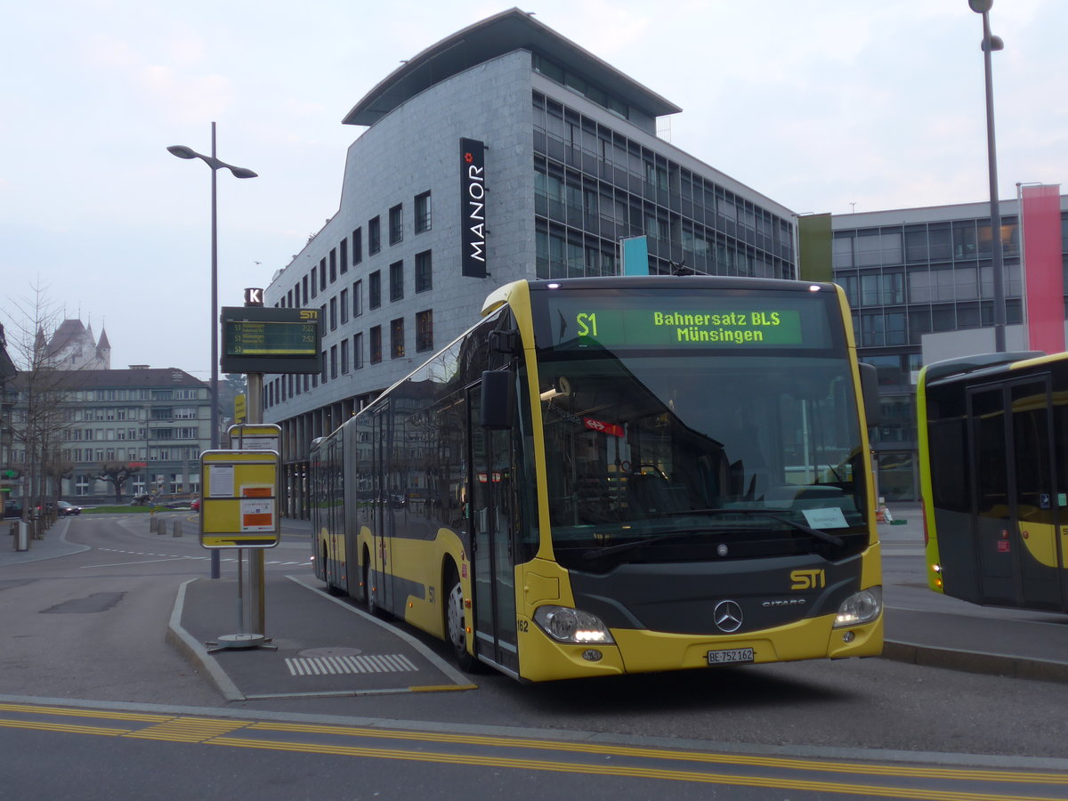 (203'557) - STI Thun - Nr. 162/BE 752'162 - Mercedes am 13. April 2019 beim Bahnhof Thun