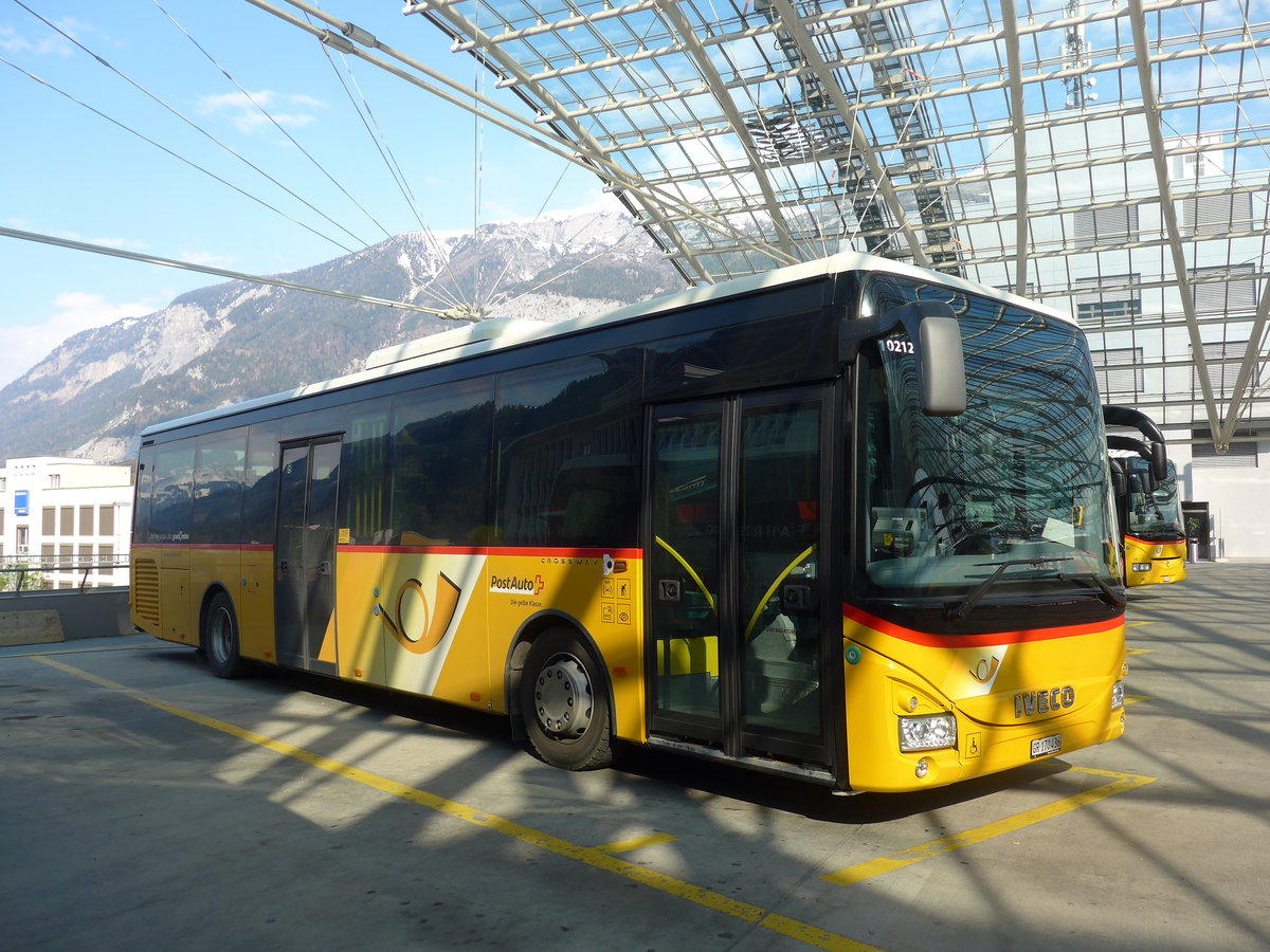 (203'804) - PostAuto Graubnden - GR 170'436 - Iveco am 19. April 2019 in Chur, Postautostation