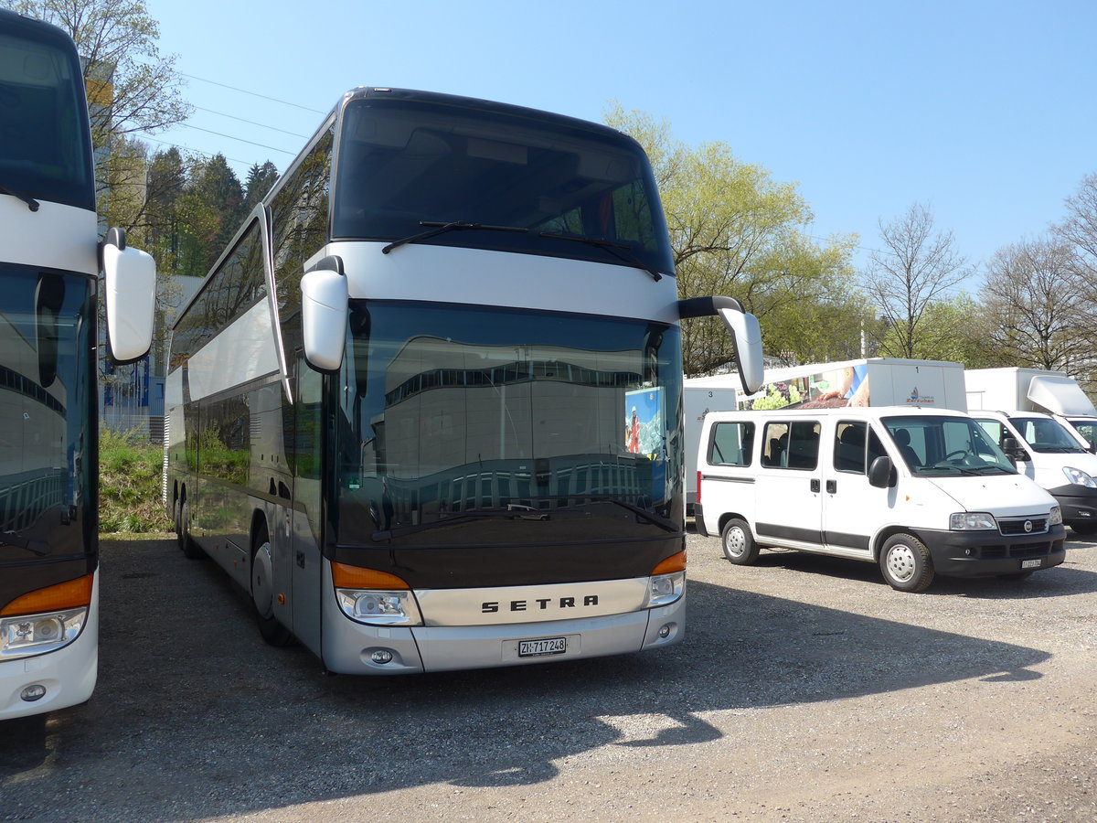 (203'838) - EvoBus, Kloten - ZH 717'248 - Setra am 19. April 2019 in Kloten, EvoBus