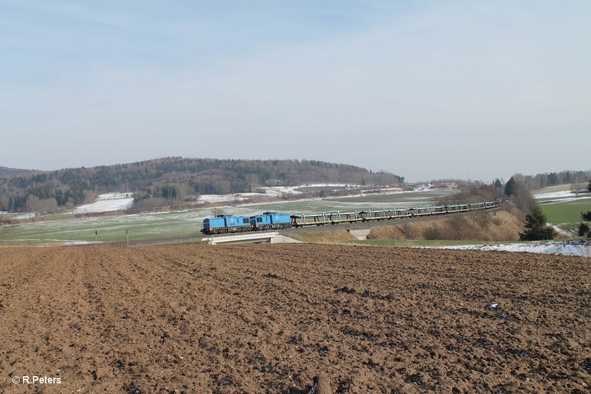 204 022-2 und 204 010-6 mit dem DGS95300 Regensburg - Mosel bei Lengenfeld. 27.02.16